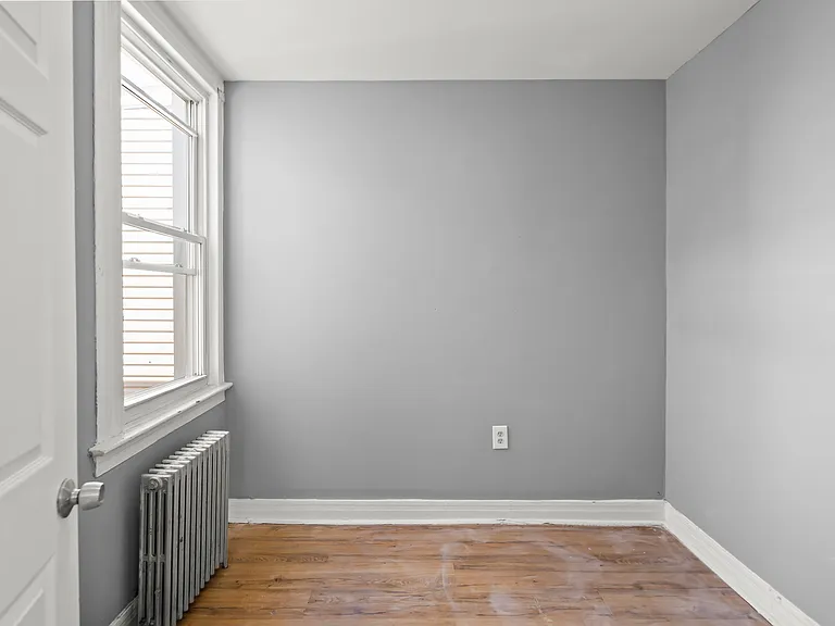 79 Irving St #2 — Photo 10