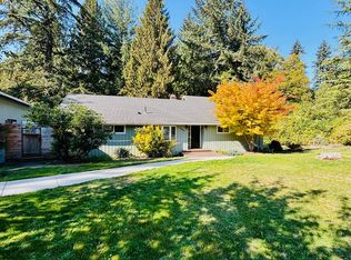 1095 SW Plum Dr, Portland, OR 97219