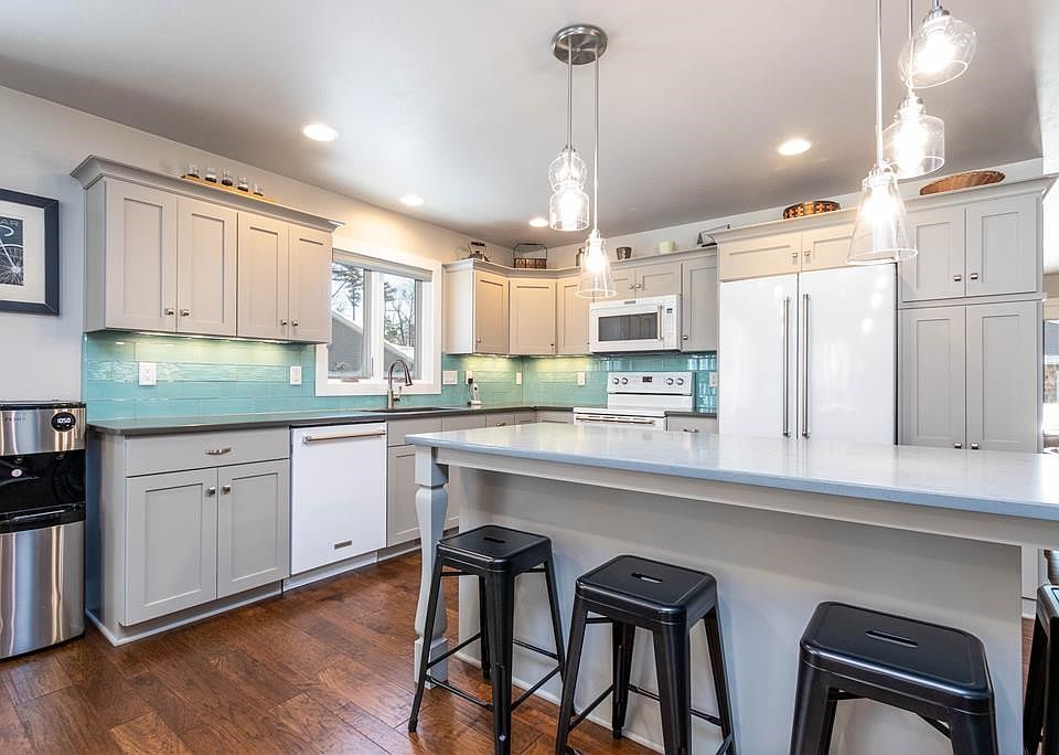 1st image of 8111 W Oak Dr #24-02
