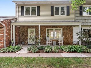 3998 Townhouse Ln, Uniontown, OH 44685