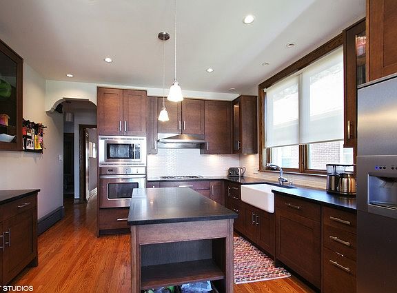 4th image of 4104 N Leclaire Ave