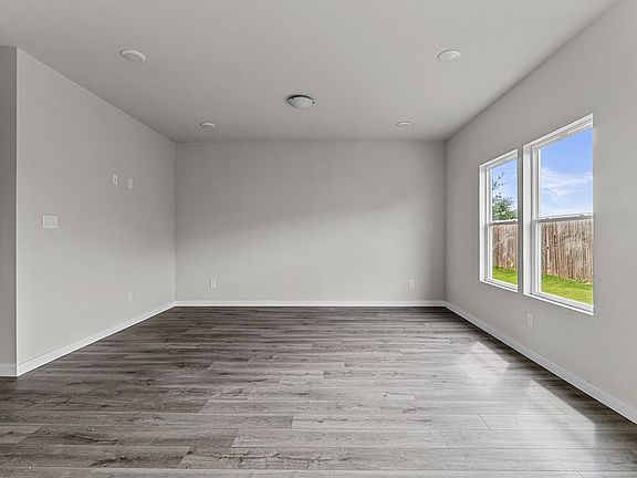 3rd image of 620 Alameda Rd