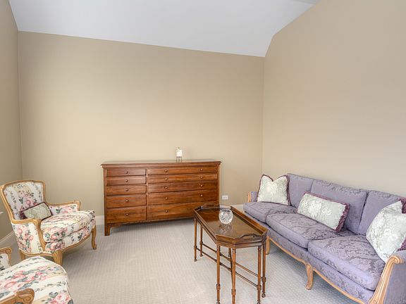 4th image of 718 S Garden Ave