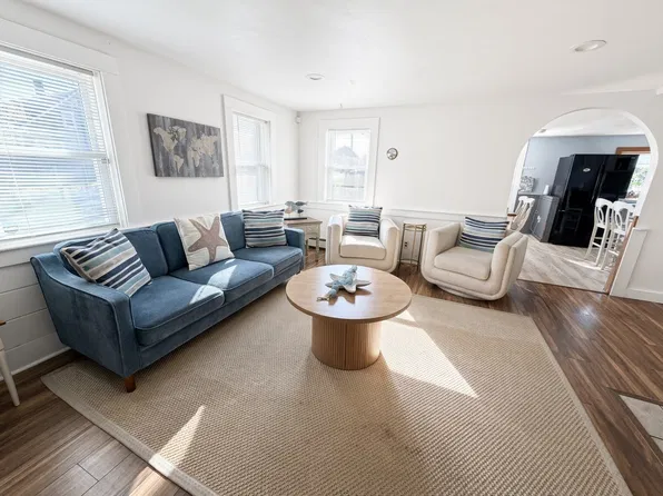 41 Edwards Ave, Dennis Port, MA 02639