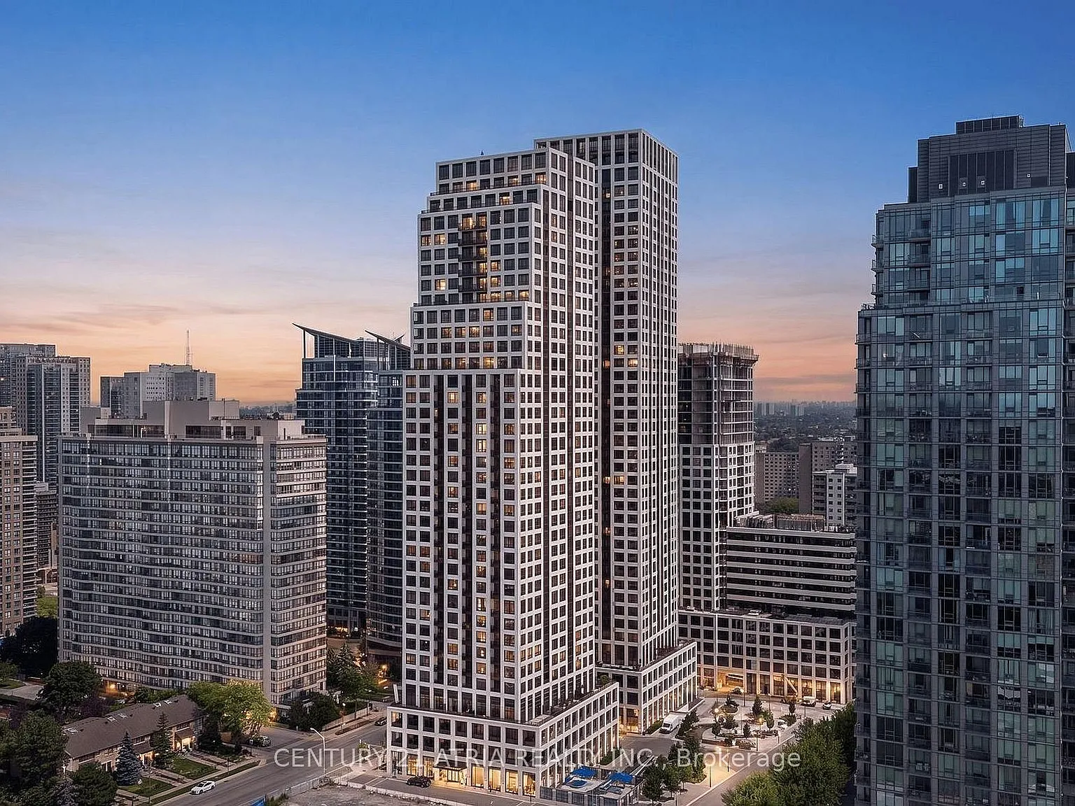 2 bed, $2,800 — Photo 1