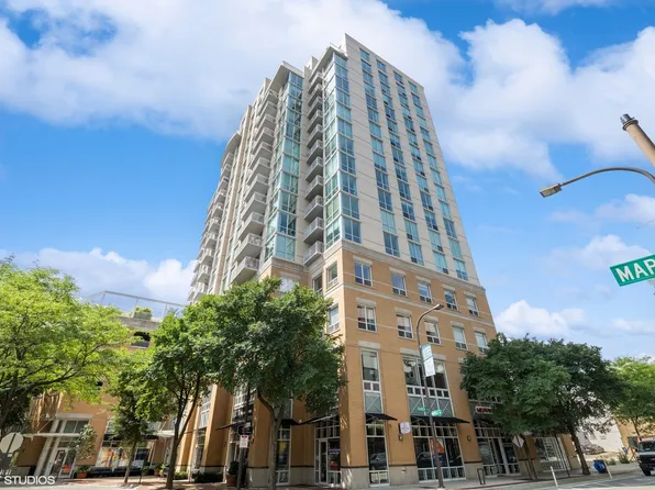 1640 Maple Ave APT 704, Evanston, IL 60201