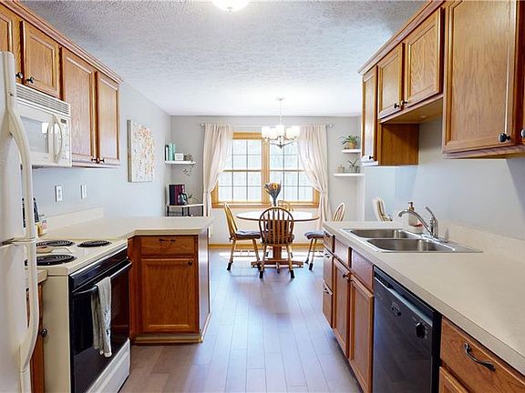 5th image of 8546 Spencer Ct