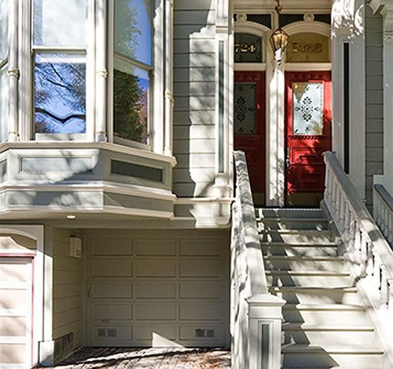 2nd image of 2722 Pine St