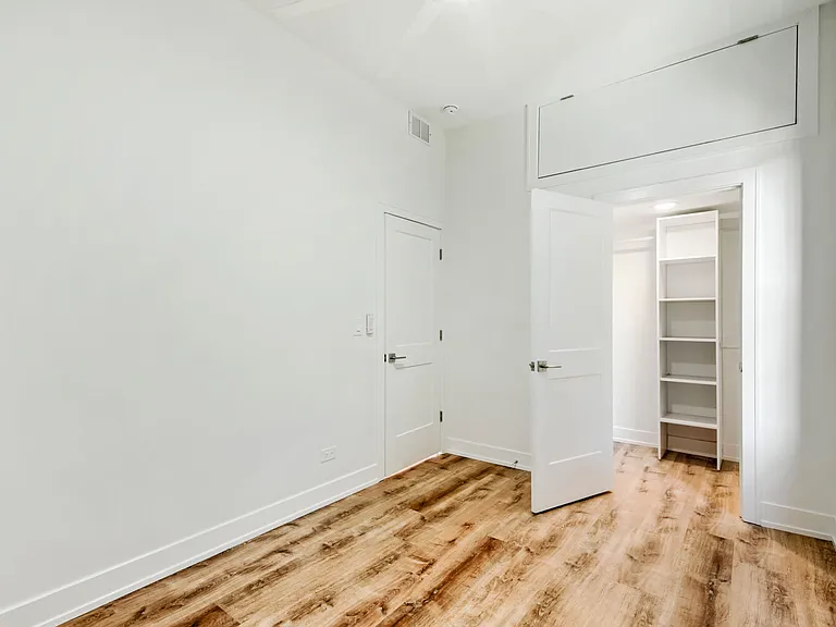 1502 N Hudson Ave #1R — Photo 6