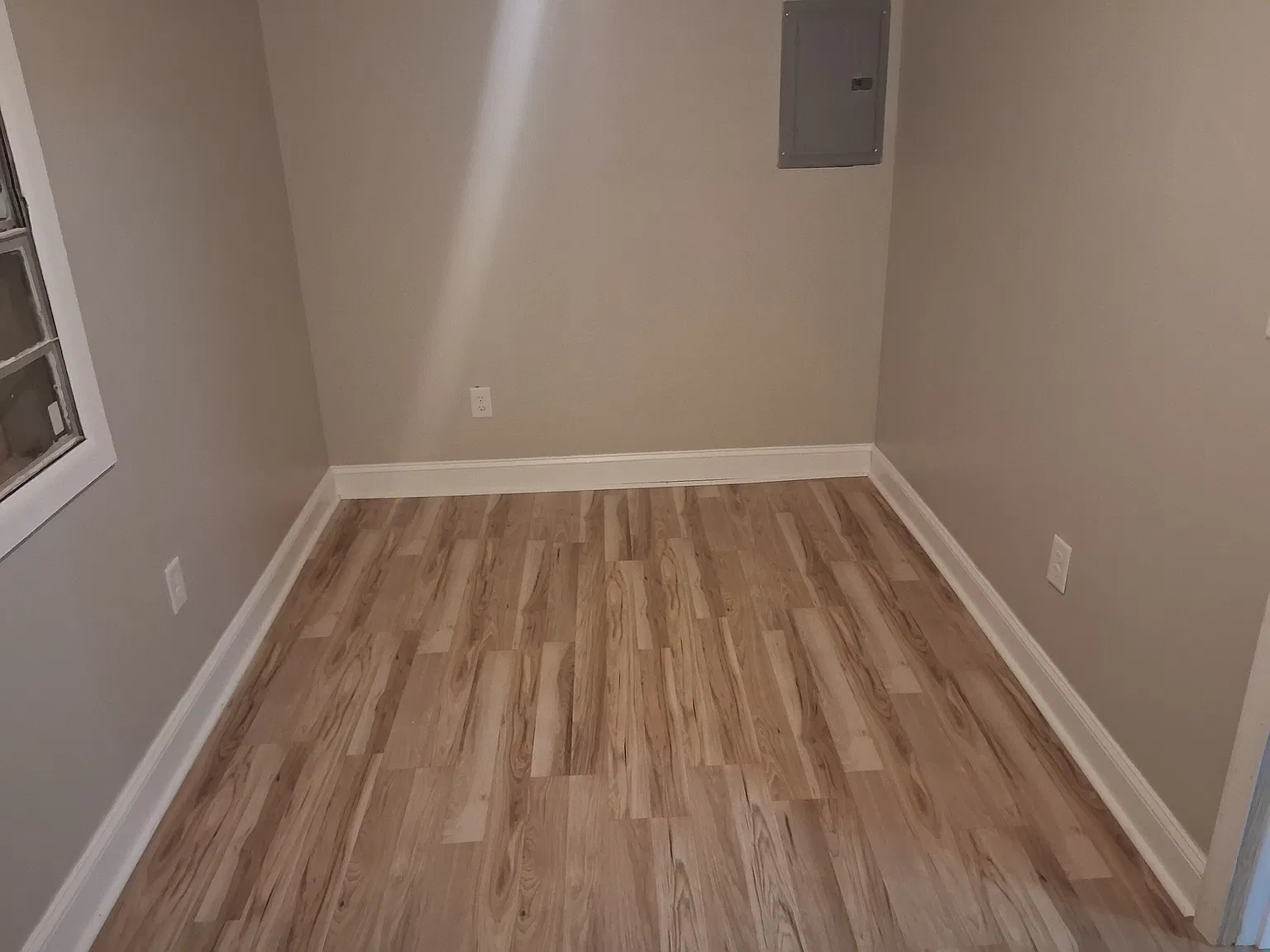 2 bed, 900 sqft, $900 — Photo 4