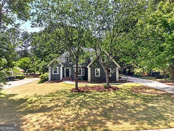 3rd image of 35 Woodridge Pl