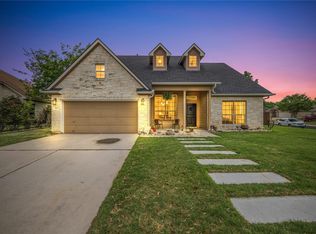 300 River Bluff Cir, Georgetown, TX 78626