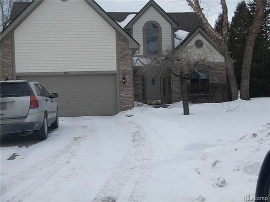2nd image of 1811 Weyhill Dr