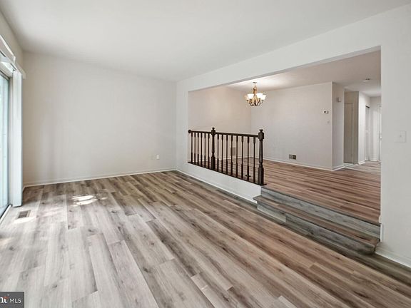 3rd image of 10946 Rampart Way