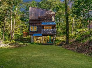 7 Hemlock Ave, Newton, NJ 07860