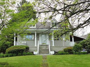 105 Anborn Dr, West Mifflin, PA 15122