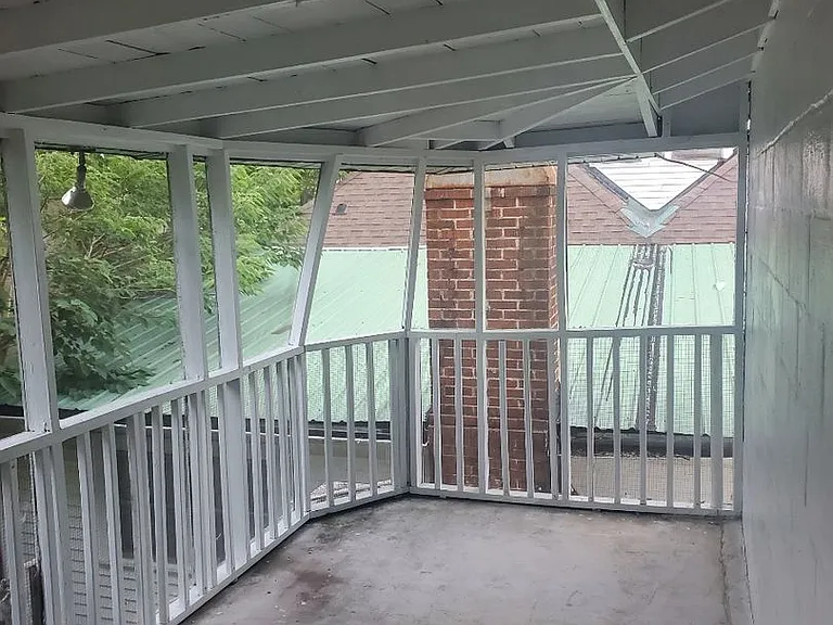 1517 Noble St — Photo 3