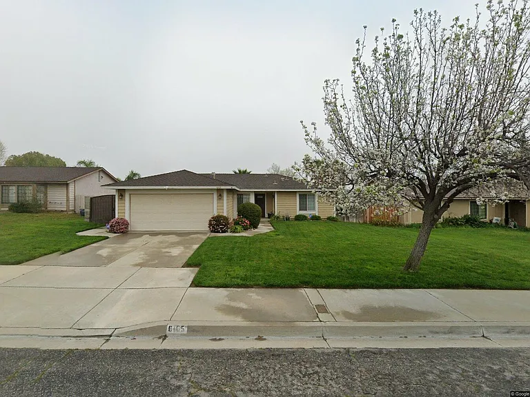 6165 N Walnut Ave #1 — Photo 3