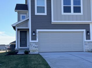 19703 W 195th Pl, Spring Hill, KS 66083