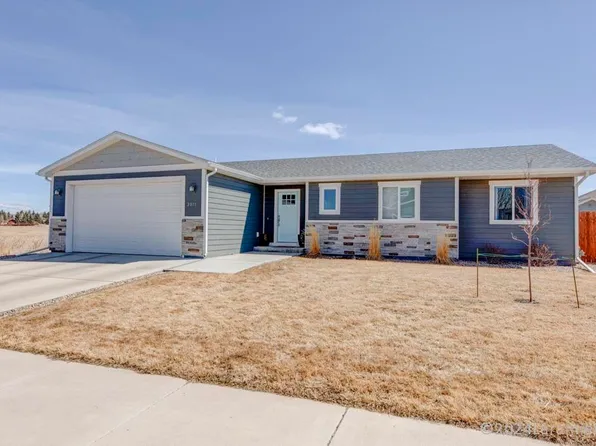 2011 20th St, Laramie, WY 82070