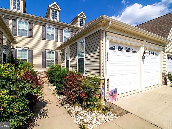 4th image of 622 Caracle Ct