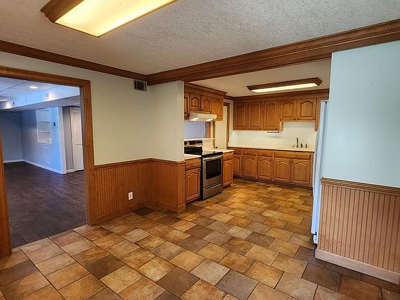 2nd image of 309 Vinson Dr