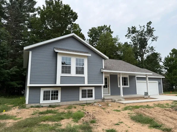 605 Spring St, Whitehall, MI 49461
