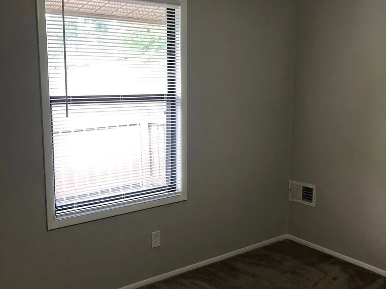 Poplar Ridge Apartments — Photo 52