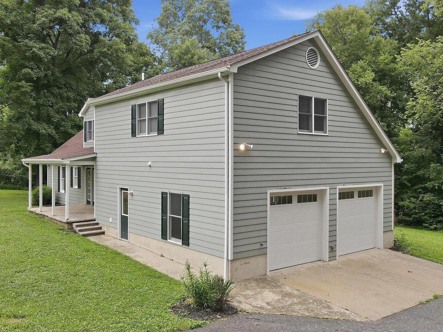3 bed, 2293 sqft, $3,000 — Photo 4