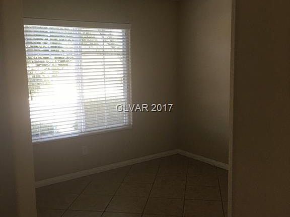 4th image of 31 Warrendale Ct #0