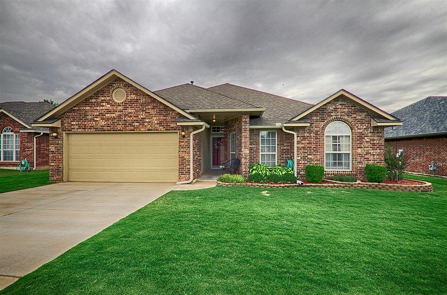 1st image of 3913 Pamela Ln