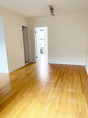 Rented by Waverly Realty Associates | media 3