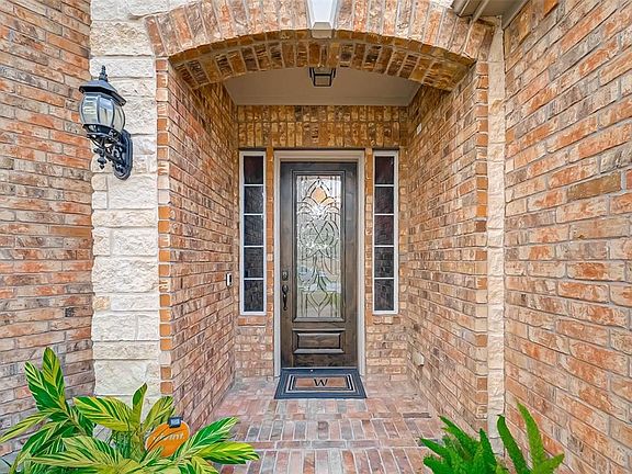 4th image of 6126 Vadini Shores Ln