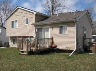 635 Luther Ave, Pontiac, MI 48341