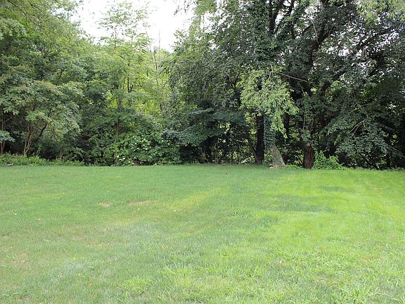 Spacious backyard