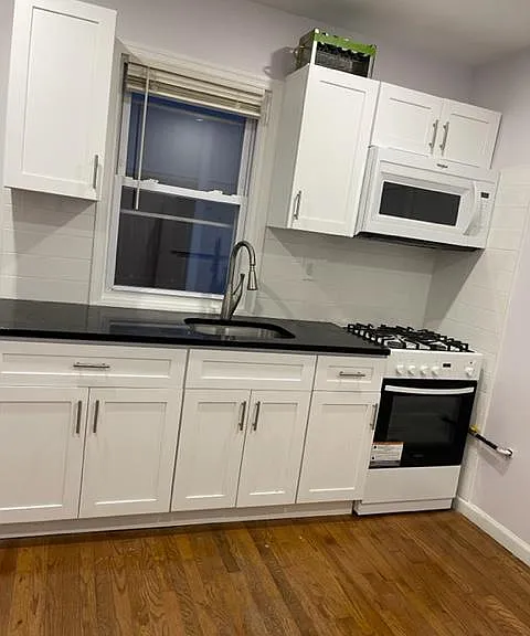 4026 Ludlow St #3 — Photo 1