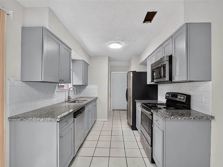4343 Brookhead Trl — Photo 9