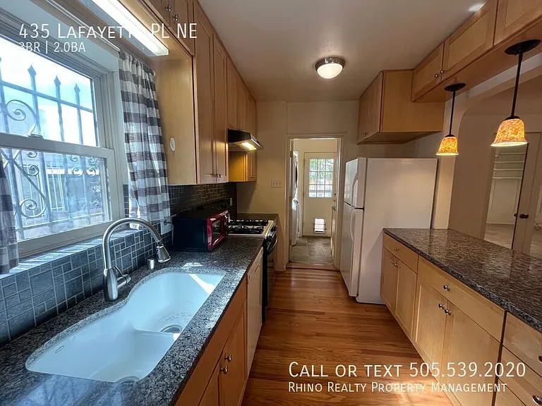 435 Lafayette Pl NE — Photo 10