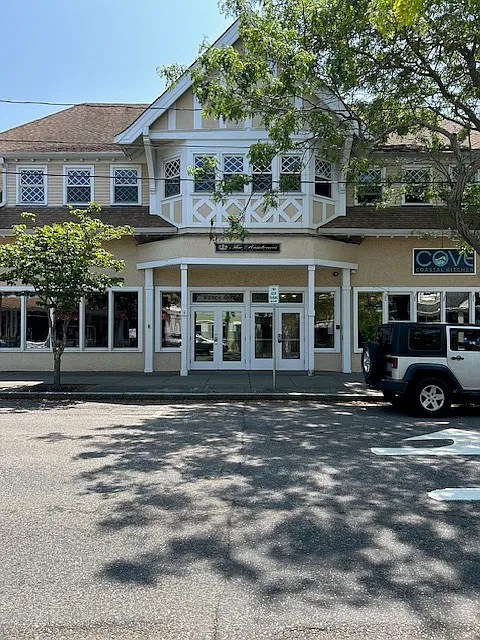 615 Main Street — Photo 1