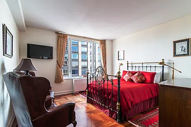 Rented by LKW International Real Estate LLC