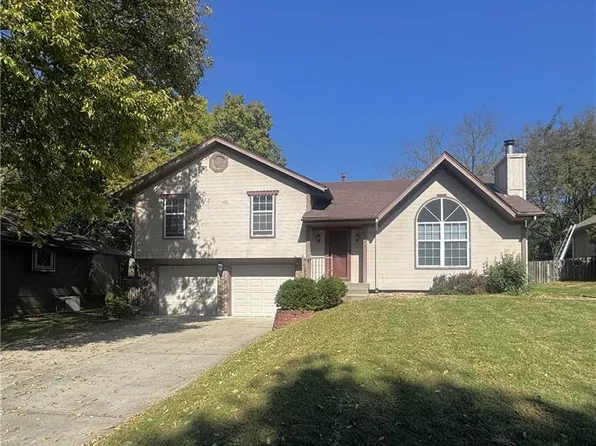 1211 SW Hillcrest Dr, Blue Springs, MO 64015