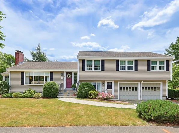 3 Suffolk Dr, Norwood, MA 02062