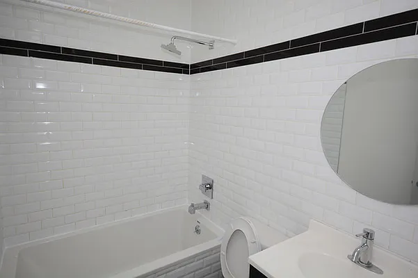 Rented by EXR | media 9