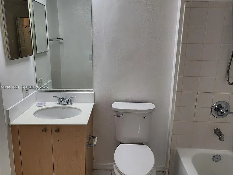 2433 Centergate Dr #203 — Photo 15
