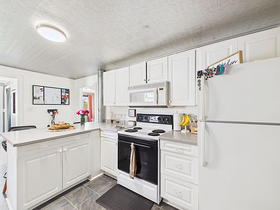 5th image of 520 8th St