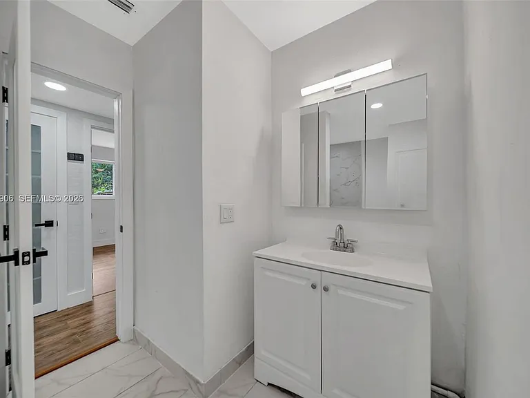 15010 NE 7th Ave #0 — Photo 6