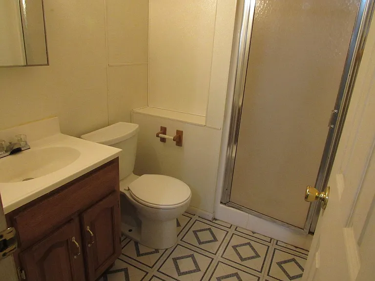 777 Wayne Ave #1-6 — Photo 20