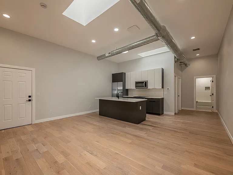 204 S Union Ave #A — Photo 4