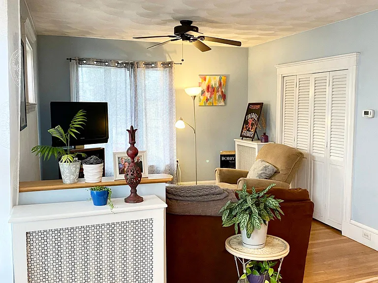 27 Bradbury Ave #A — Photo 7
