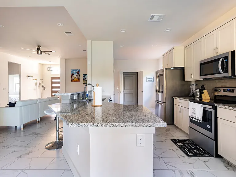 21513 Santa Carlo Ave — Photo 12